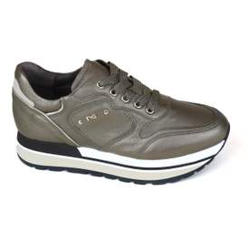 Nero Giardini 11 - € 180