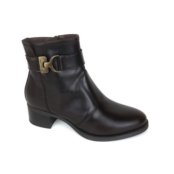 Nero Giardini 12 - € 165
