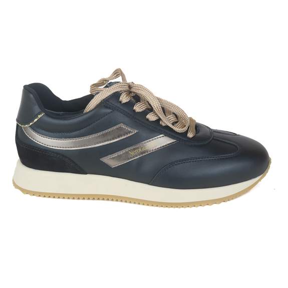 Nero Giardini 9 - € 160