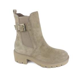 Nero Giardini 12 - € 185