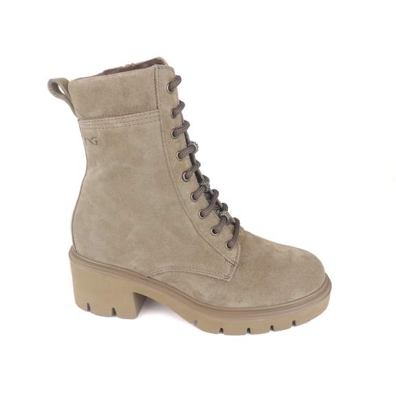 Nero Giardini 13 - € 180