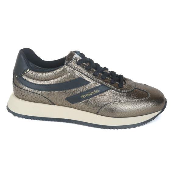 Nero Giardini 14 - € 160