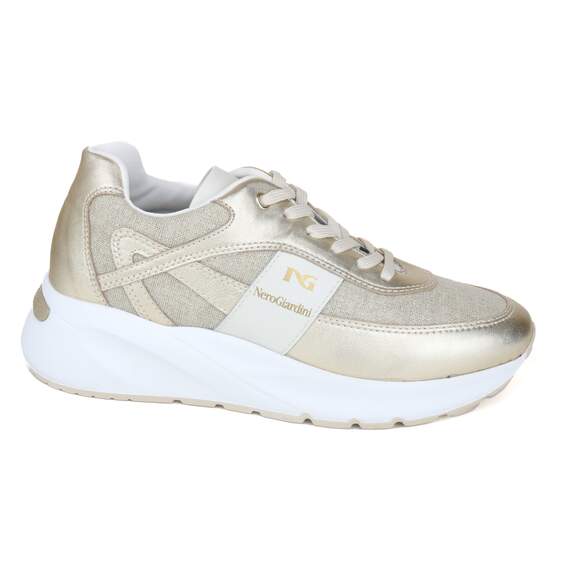 Nero Giardini 7 - € 169